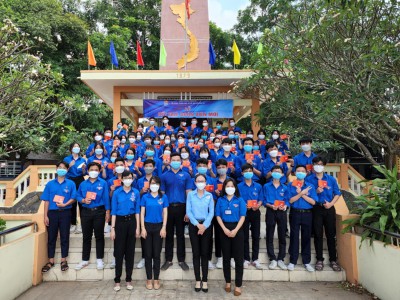 Tổ chức lễ kết nạp đoàn đợt 1 năm học 2021-2022