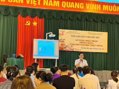 Trường THCS Nguyễn Văn Cừ tham dự buổi nói chuyện Chuyên đề về An toàn thực phẩm năm 2025 "An toàn thực phẩm - Vì sức khỏe học đường"