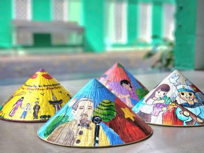 Trường THCS Nguyễn Văn Cừ tham gia Hội thi “Vẽ tranh trên Nón Lá” Chào mừng Đại hội Đại biểu Đảng bộ phường Thủ Dầu Một lần thứ I, nhiệm kỳ 2025-2030