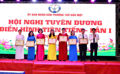 Trường THCS Nguyễn Văn Cừ được tuyên dương tập thể điển hình tiên tiến trong phong trào thi đua “Lao động giỏi, sáng tạo” giai đoạn 2020 – 2025