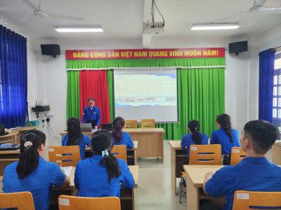 Sinh hoạt Chi đoàn tháng 10 năm 2025