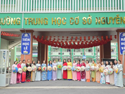 Họp mặt đội tuyển trường THCS Nguyễn Văn Cừ tham dự kì thi học sinh giỏi lớp 9 cấp thành phố năm học 2025-2026