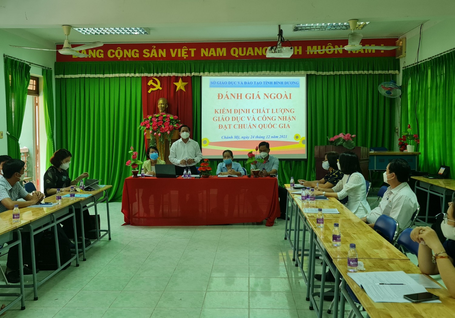 Đánh giá ngoài kiểm định chất lượng giáo dục và công nhận đạt chuẩn quốc gia