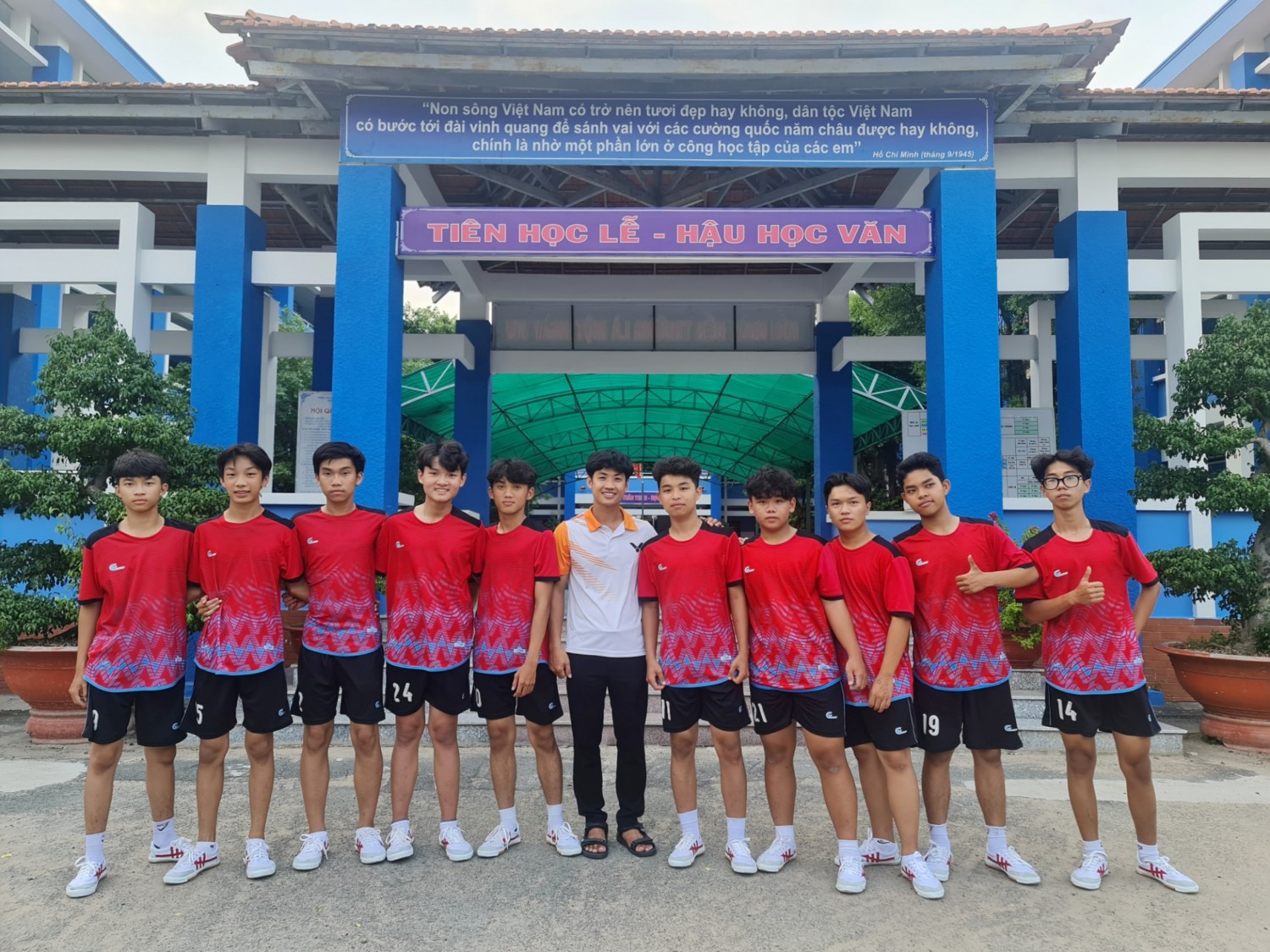 z3343049003131 81180bd611c24e8926fb9bf9564d2b2e