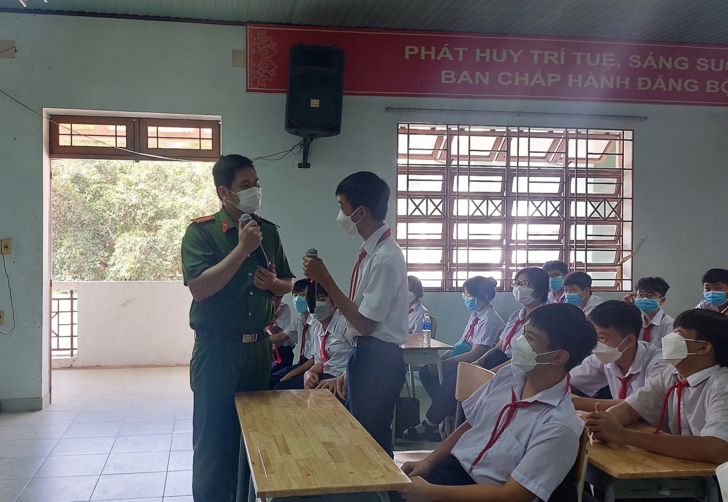 Chuyên đề "Tuyên truyền PCCC, phòng tránh tai nạn thương tích, xâm hại trẻ em, phòng chống đuối nước cho học sinh THCS" năm 2022