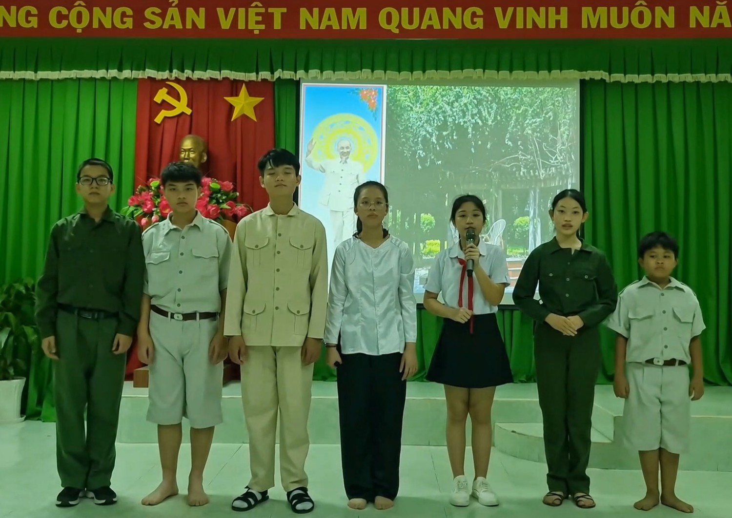 Sinh hoạt mỗi tuần một câu chuyện