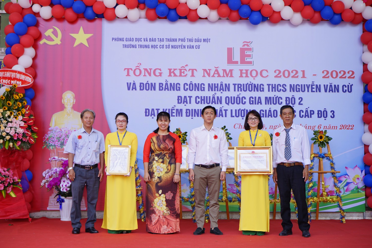 Lễ tổng kết năm học 2021-2022, đón bằng công nhận trường đạt chuẩn Quốc Gia mức độ 2 và kiểm định chất lượng giáo dục cấp độ 3