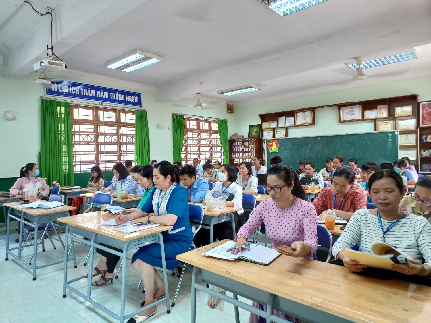 z4134664563229 688341a4691673b8cc4584856a37c7f9