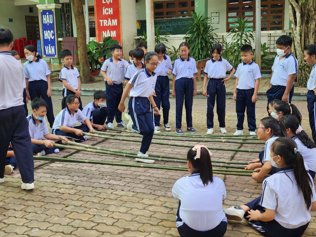 z4185176574798 912528825af8e933d36ccf5f9756b85e