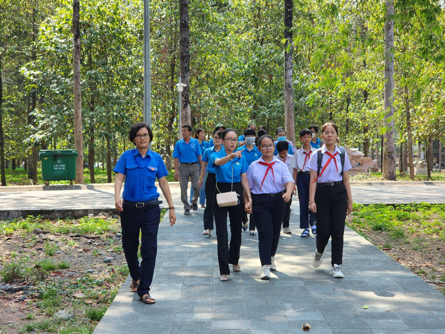 z4322609308671 3b35913b3e3bc4a9213e1418664d1568