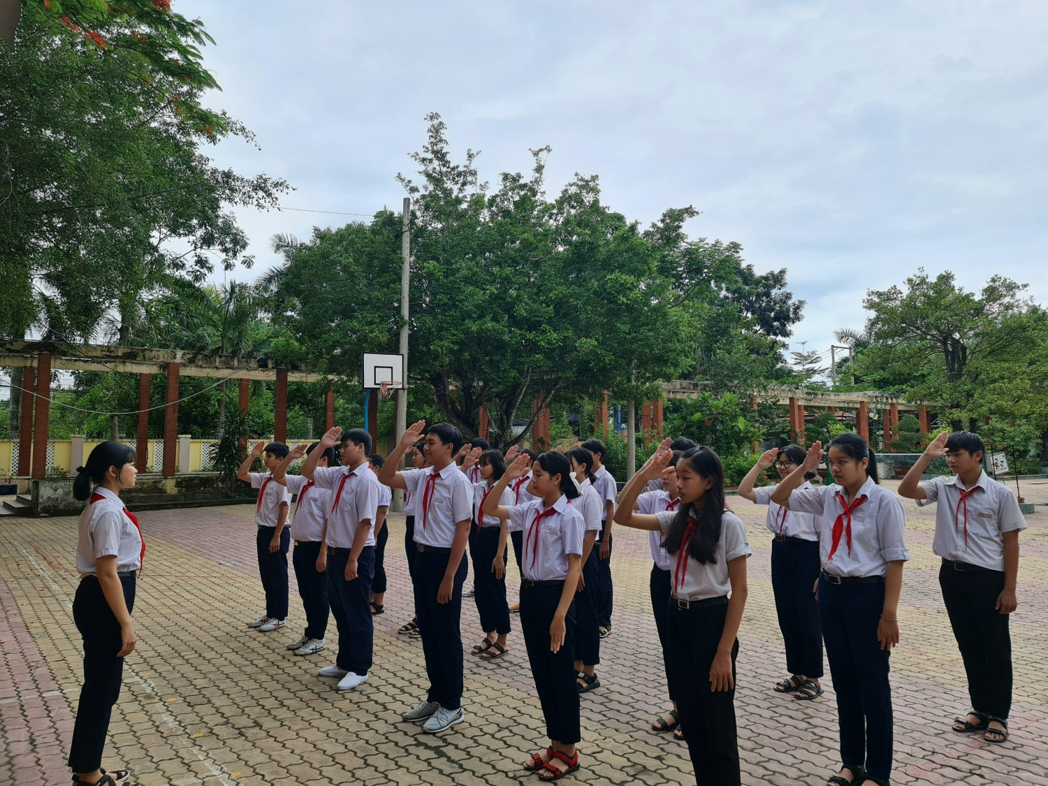 Liên đội THCS Nguyễn Văn Cừ tổ chức hội thi “Nghi thức đội” năm học 2022-2023