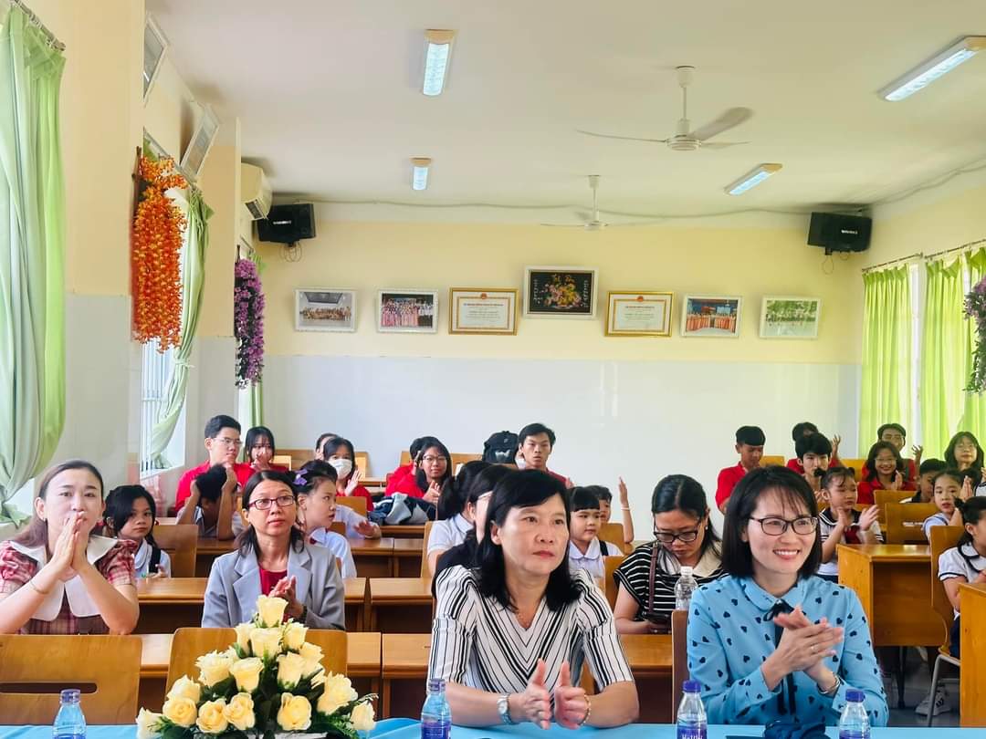 z4634874241601 496133b9fd957824ec2bff42e9c3b6b5