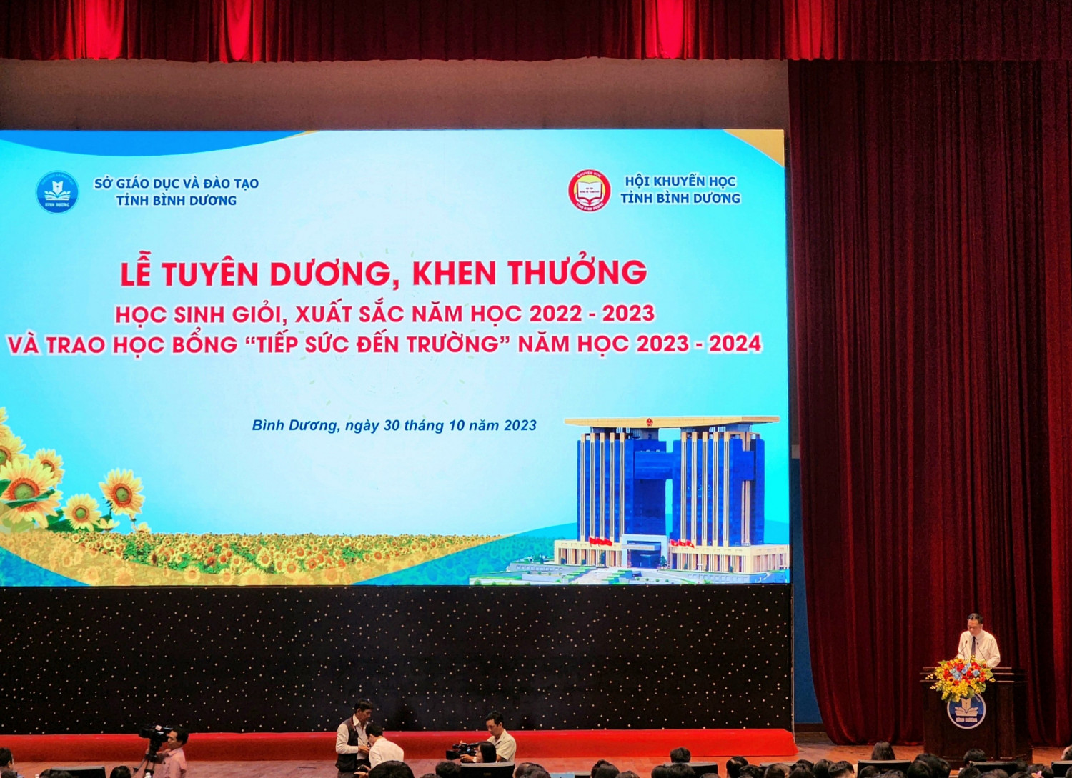 z4832965323293 733ff81207446886956770eb3095a30c