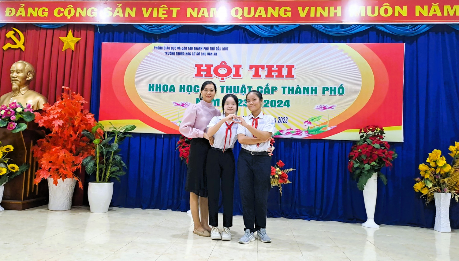 z4925928748787 baaf954eb2d31043df23e30139bdd64e