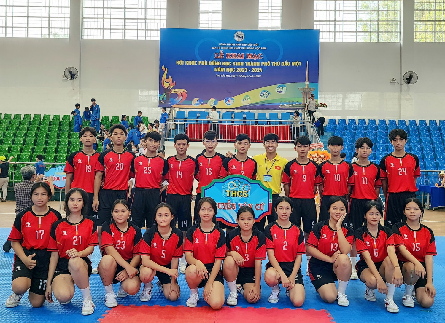 Tham dự khai mạc Hội khỏe Phù Đổng học sinh cấp thành phố năm học 2023 - 2024