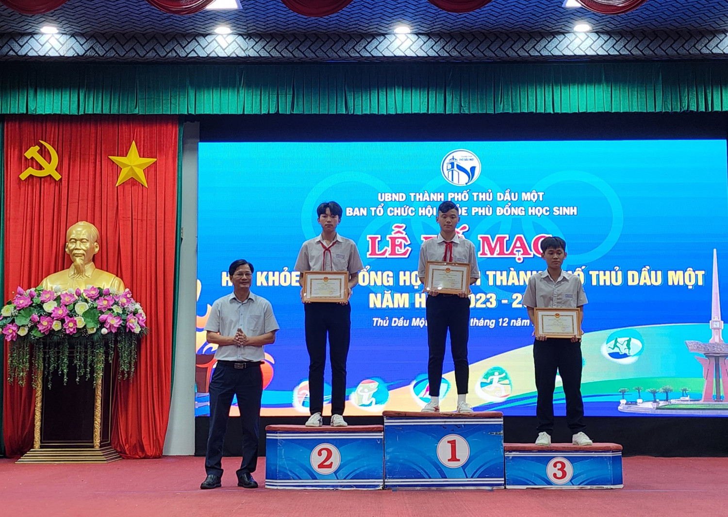 z5014849203080 36948fbb4b16f8673ee4235e5836cf11