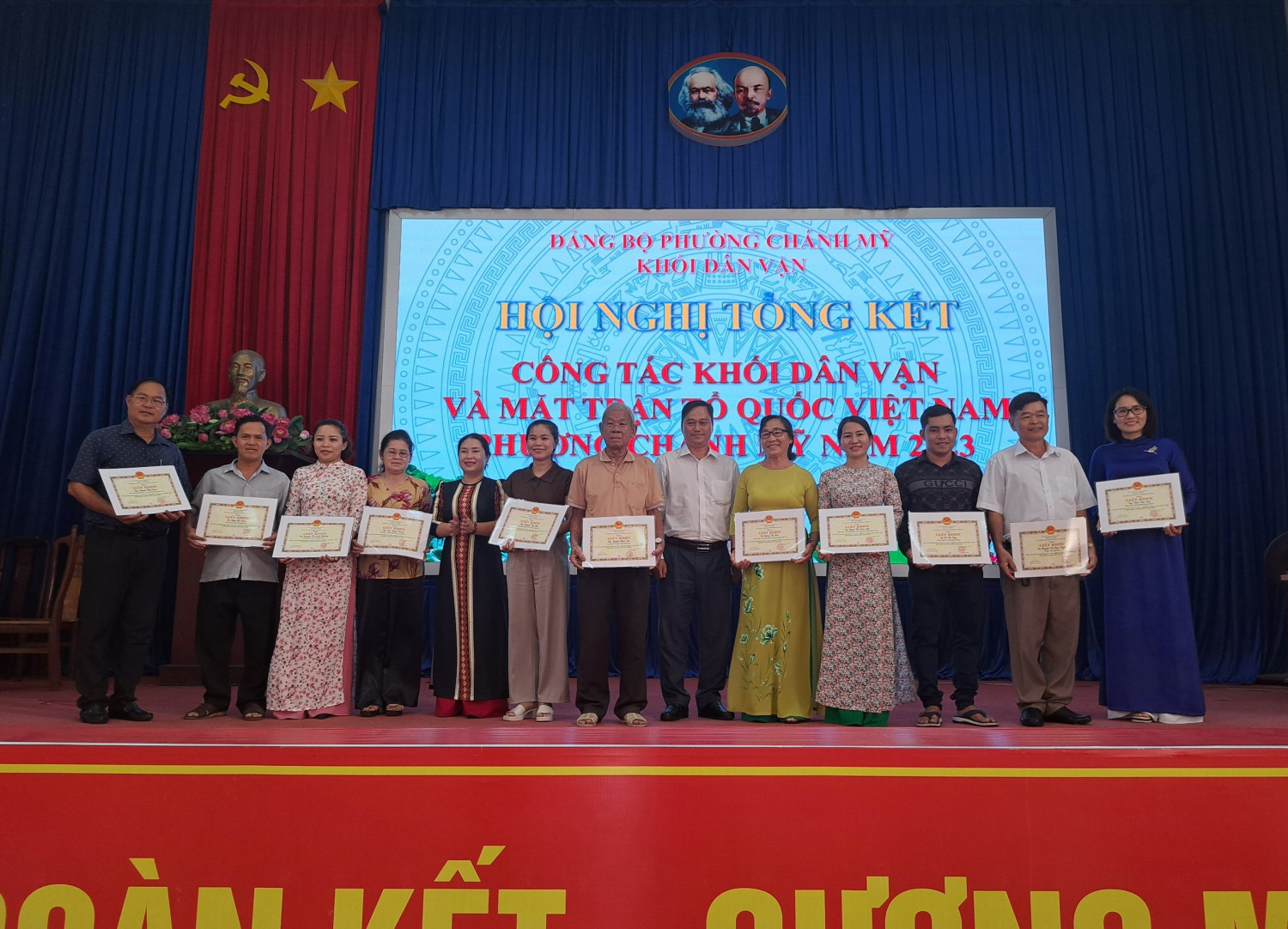 Tham dự Hội nghị tổng kết công tác khối Dân vận và Mặt trận Tổ quốc Việt Nam phường Chánh Mỹ năm 2023