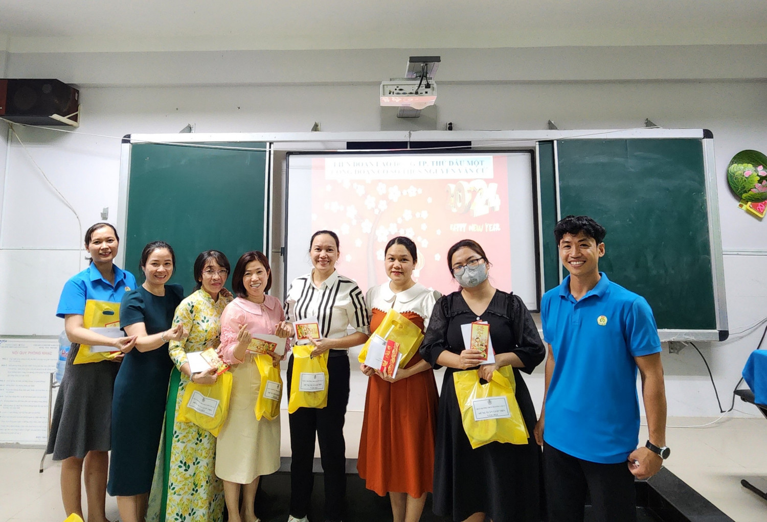 z5165136104881 aa6e1f7cd67f272b039d3a8740f0294f