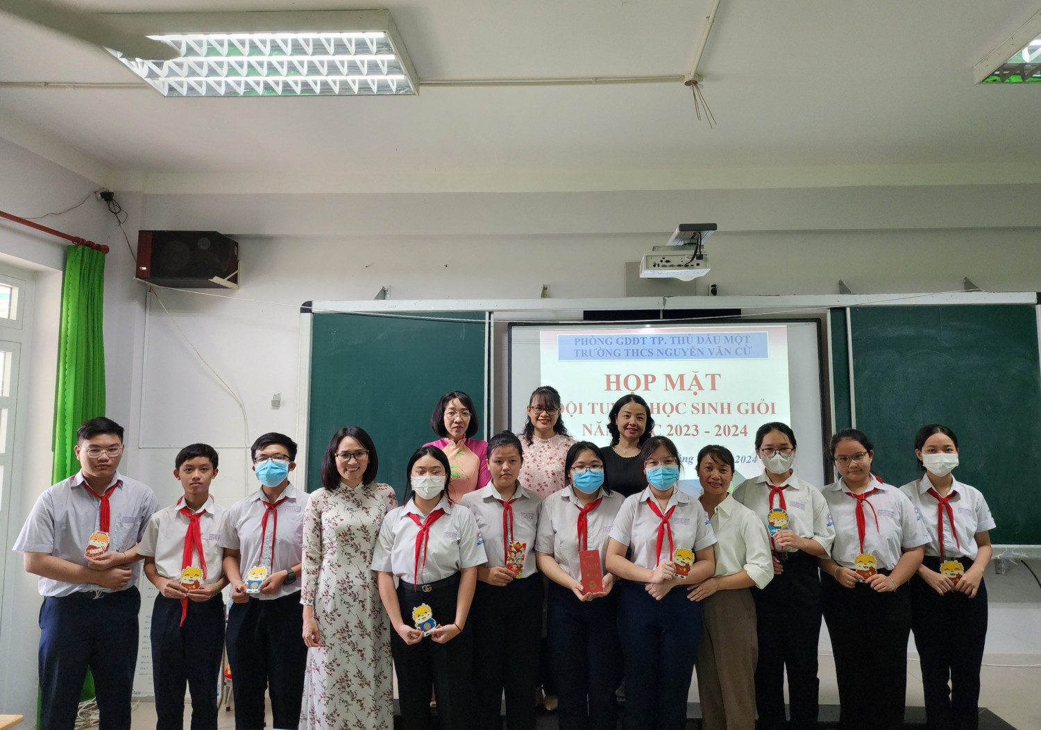 Họp mặt đội tuyển học sinh giỏi trường THCS Nguyễn Văn Cừ năm học 2023-2024