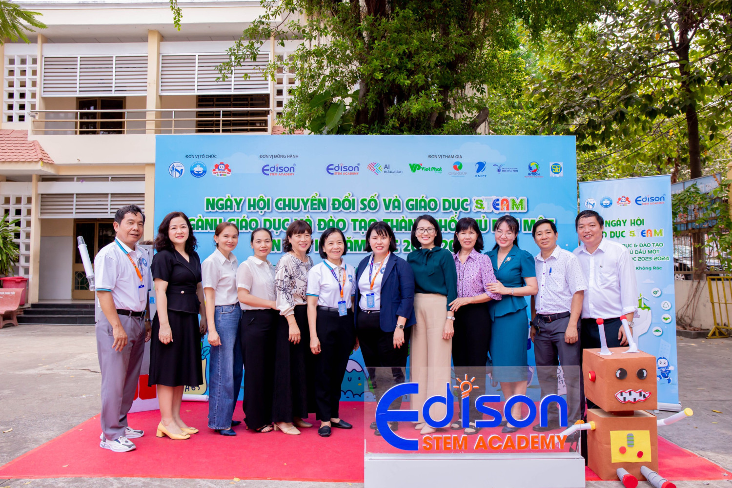 z5325110726650 cee5ed2fd03031f19bc4563614f789f0