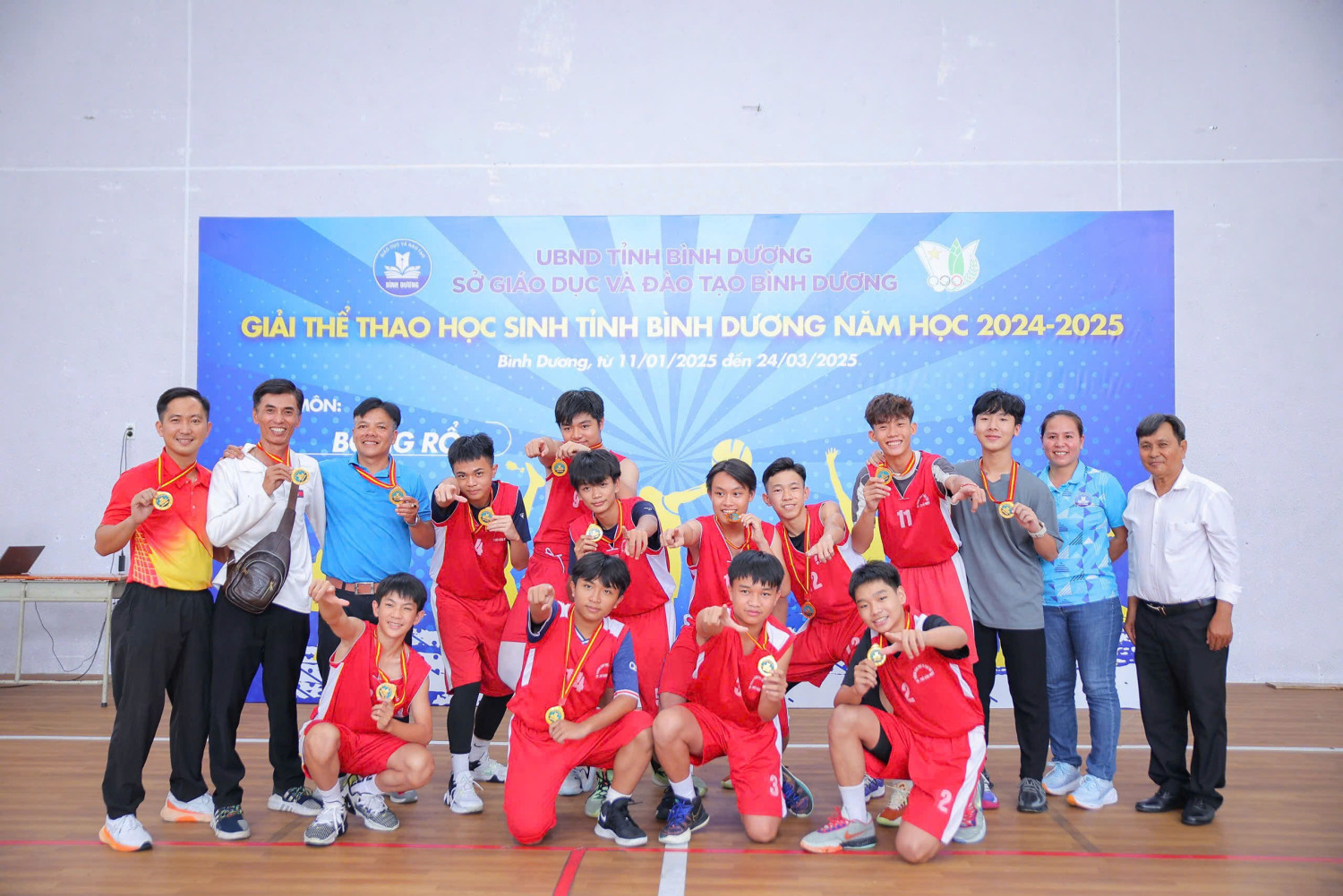 Tham gia môn Bóng rổ tại Giải thể thao học sinh tỉnh Bình Dương năm học 2024-2025