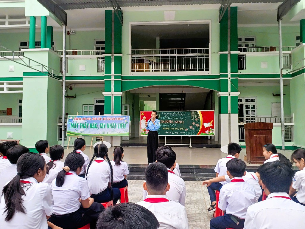 z6415917614816 b0ec5868f76627a884bc5fe884b9e5cc