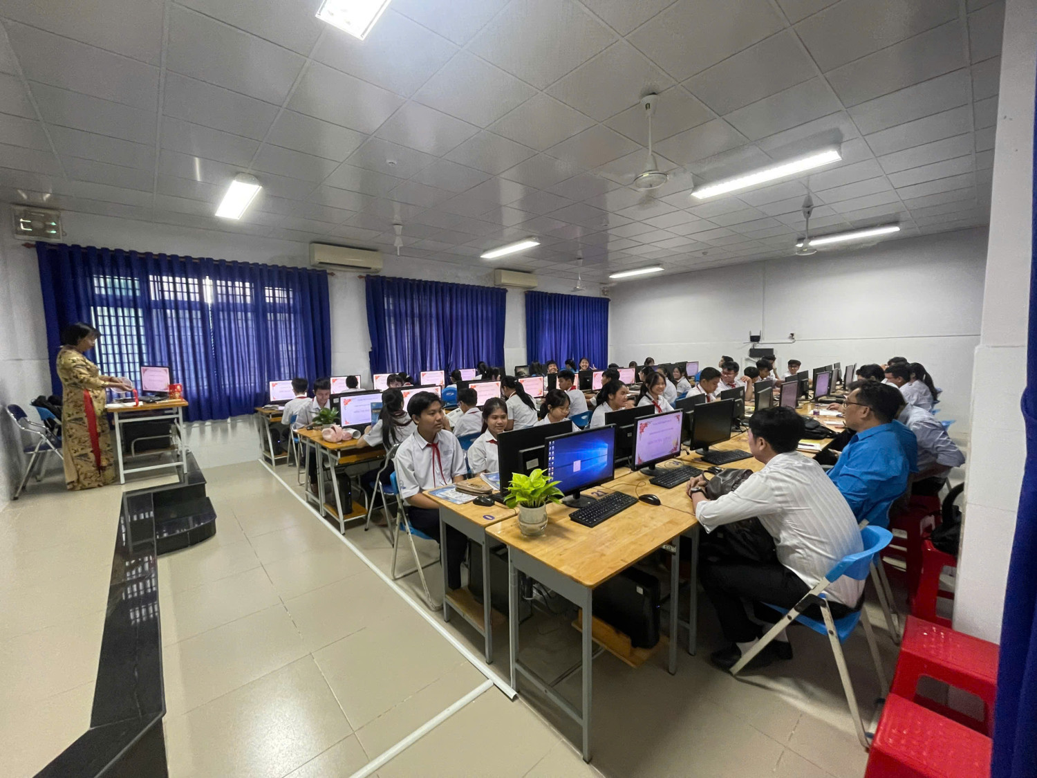 z6441470956927 fa4b08ca14c77279438fd9c257e2f6a6