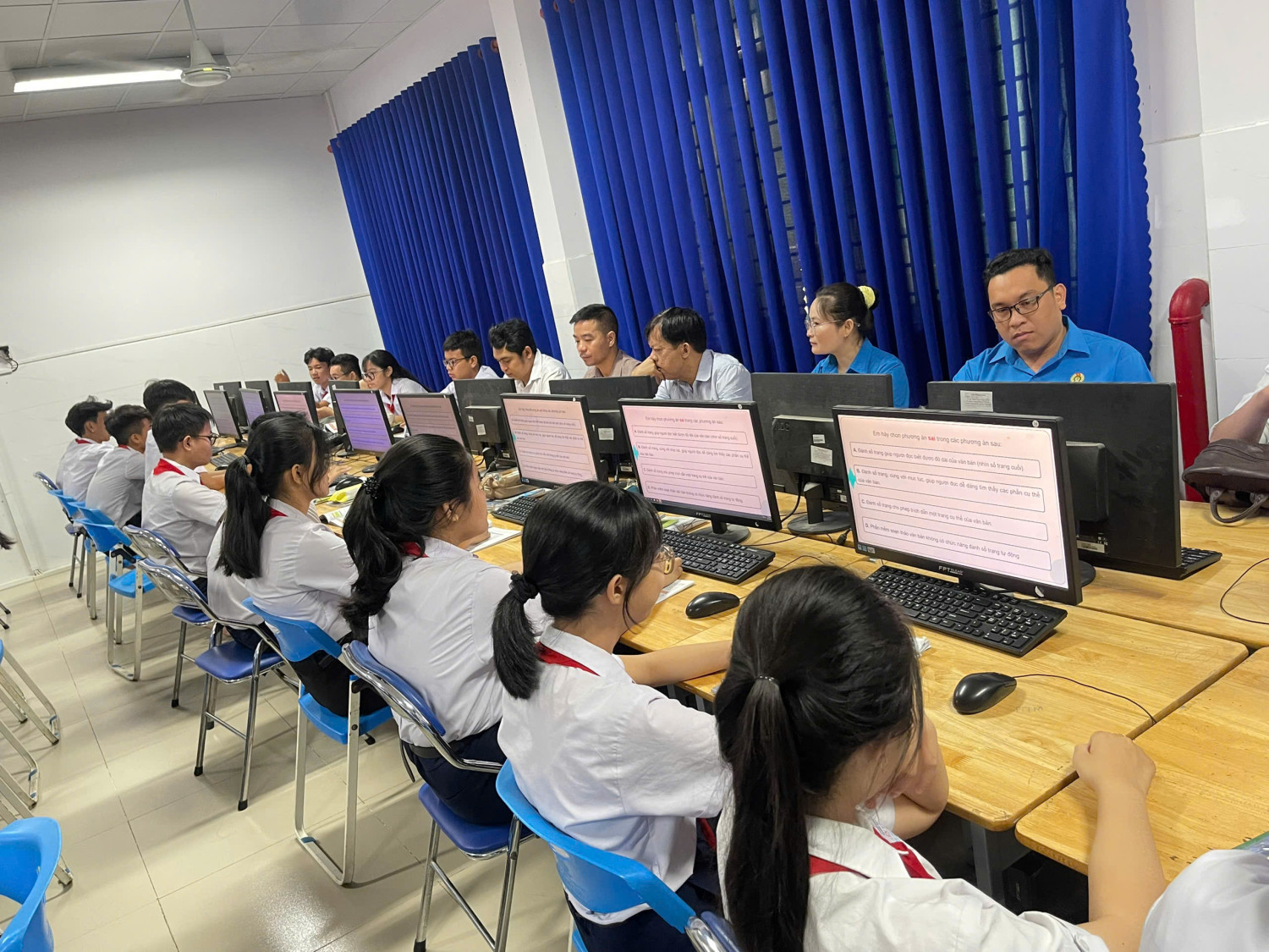 Sinh hoạt chuyên đề tổ mạng lưới môn Tin năm học 2024 - 2025