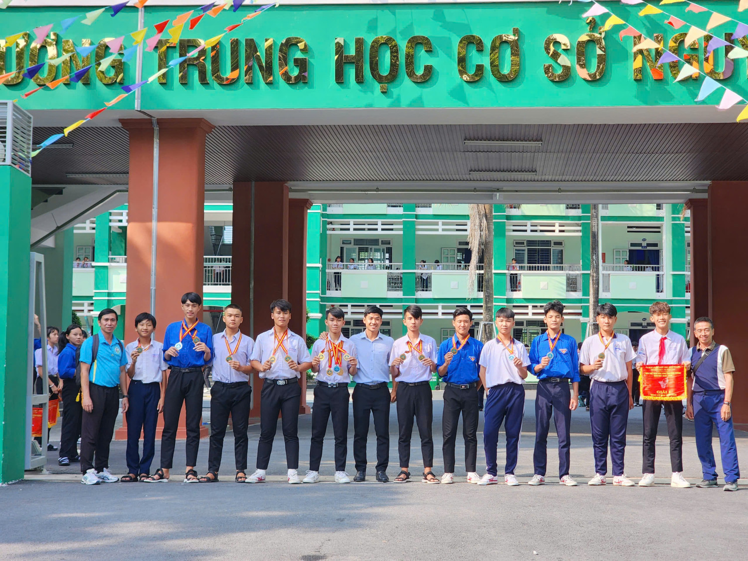 z6445143367270 e65318cd9b42f9c4dadab8c908e13517