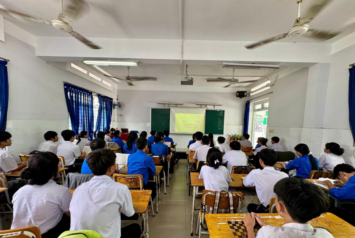 z6472098095144 e9a4dc462511f4aab663ec2ecba1ec93