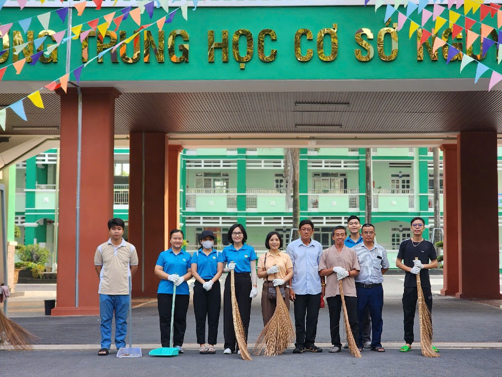 z6521741093757 59cca22a89d2b4bae15d2c3fefe40669