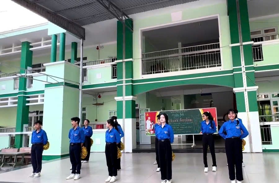 z6590592639200 3b053741914b68e8bdfefcbcfb7a5d56