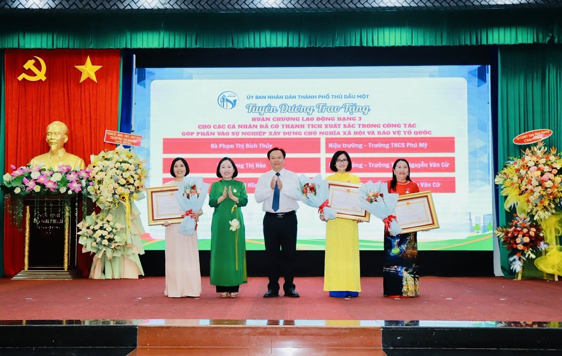 z6628084478652 ec8c52e0dedcf468705d60a82b8c4fc3