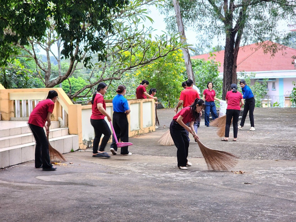 z6842117955534 eb42520214494fa8a18ab9ac33f98a95