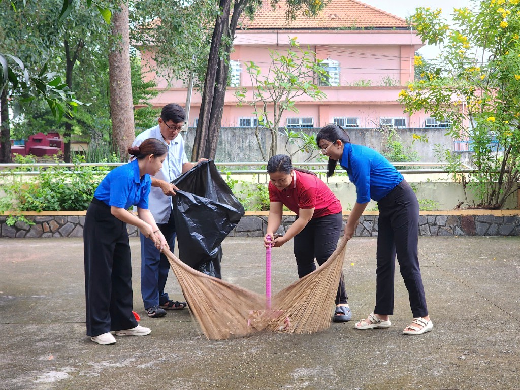 z6842117968361 46183323078904b51460011867f9fc10