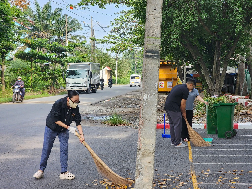 z6905695003663 43661f1f80c64c699acec87941952c63