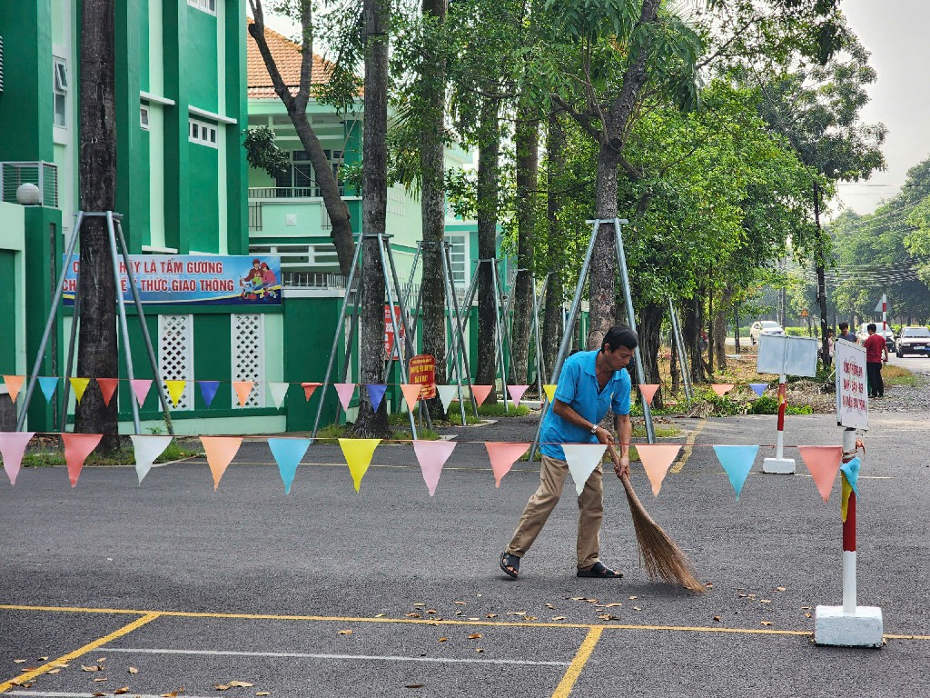 z6905695020303 1891e3a09ae32acbfa95577bd8c0b65b