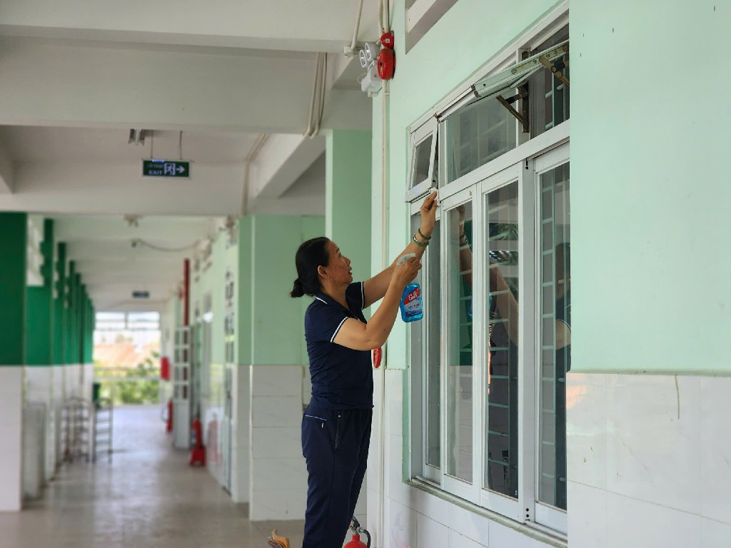 z6905695114441 f6780e7c3fa9f05fc55493940e1564ce