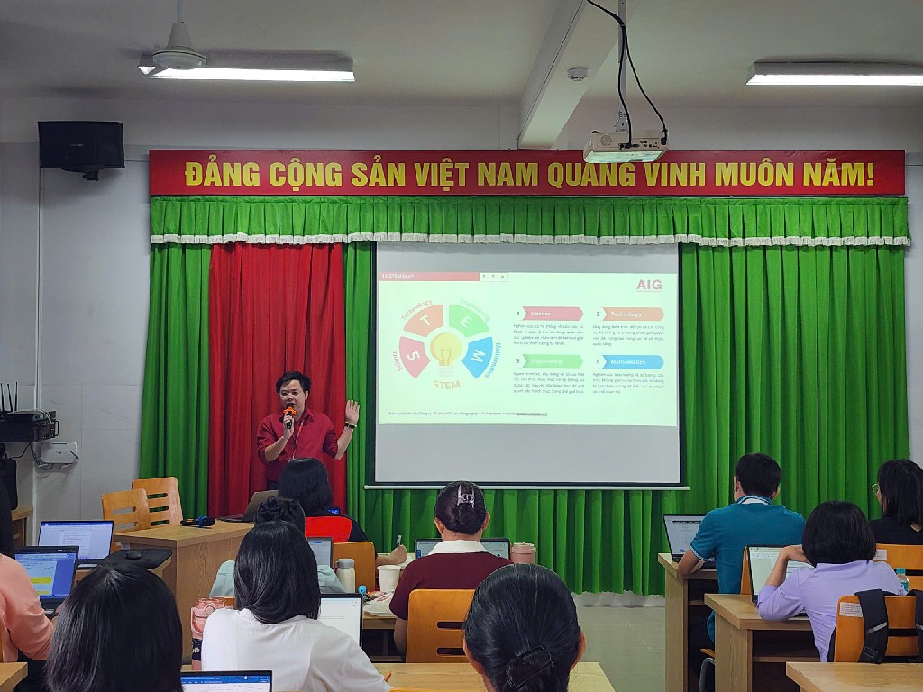 z6985496766983 e31439f1c3b02d448d857401a9d95baa