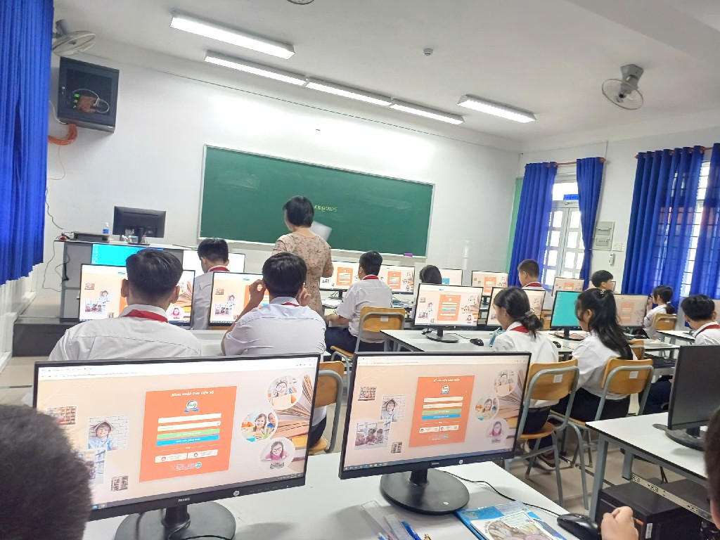 z7088052038340 cf7cf683c2f03a4880efc78bd96e6855