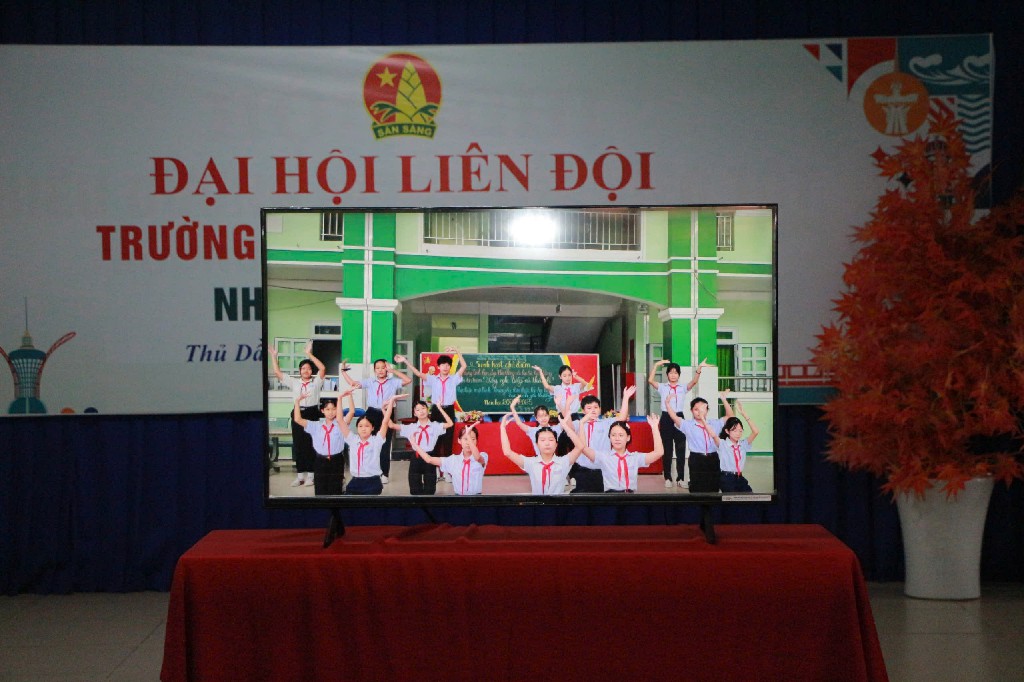 z7099572001347 077698fb870a966b302262ec50ac9445