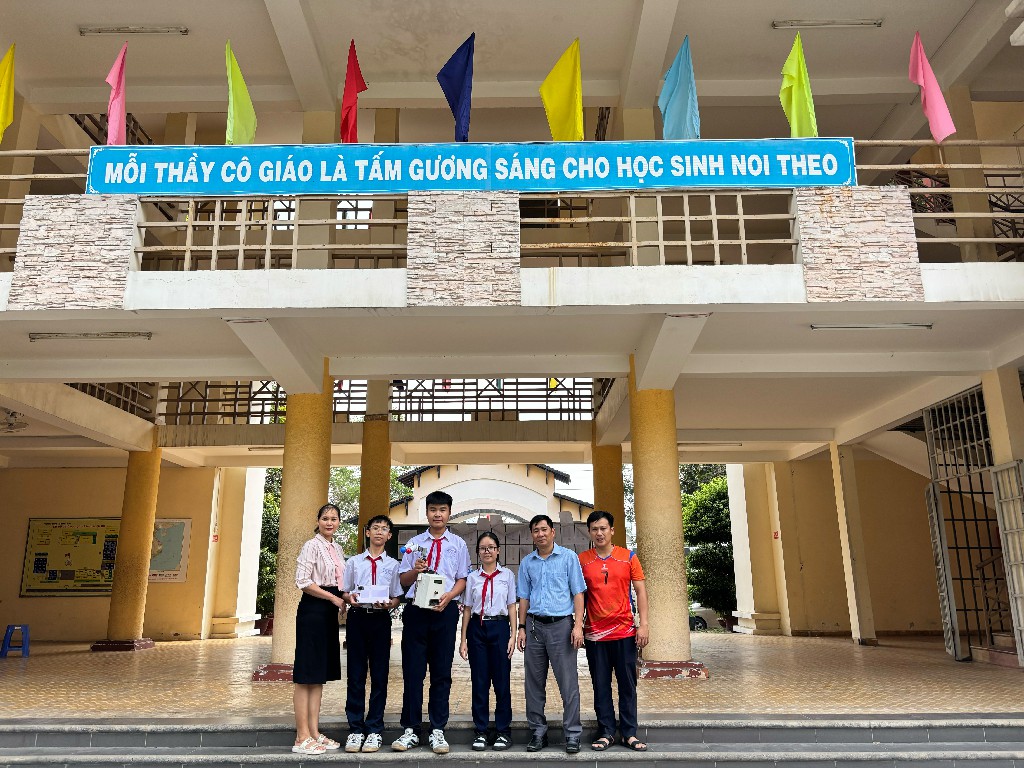 Tham gia vòng phỏng vấn Cuộc thi Khoa học kỹ thuật cấp thành phố năm học 2025 - 2026