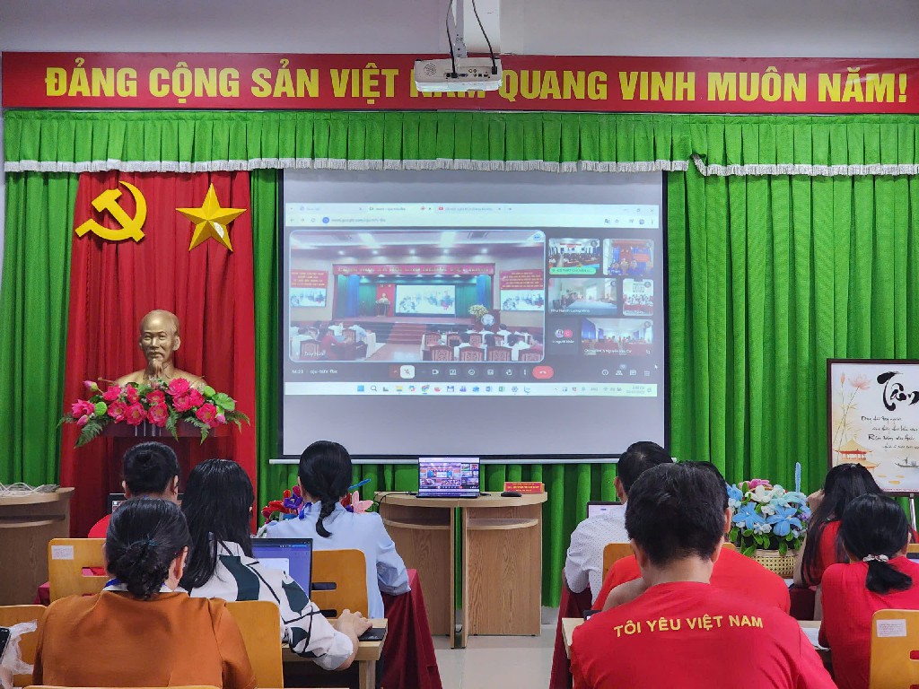 z7353987985053 f4bf24d52ed28778f4d09be18ccd0eec