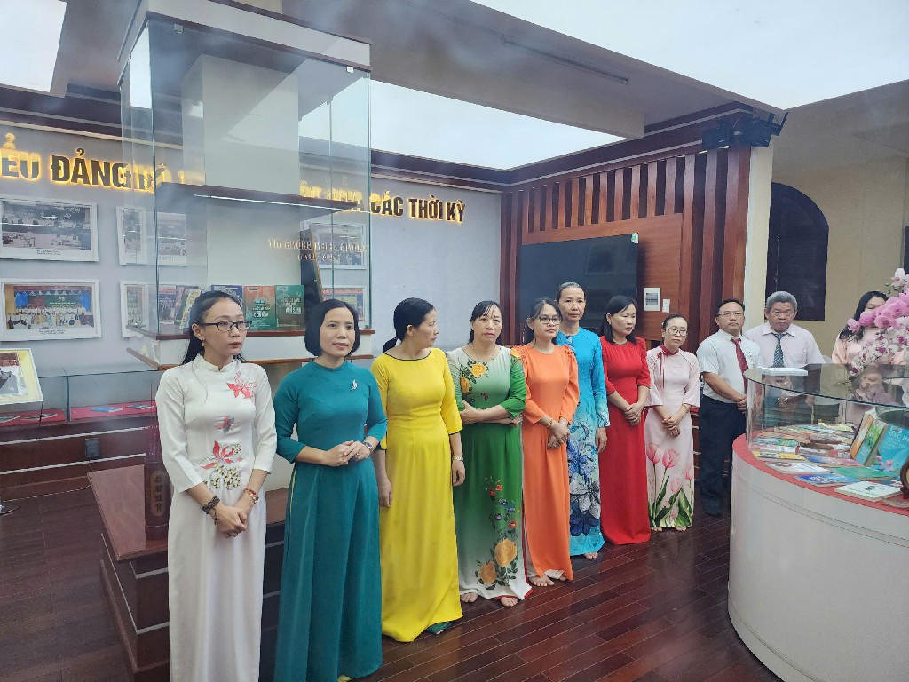 z7440961191244 b009e68ab5f99c9b072a10feab8d3588