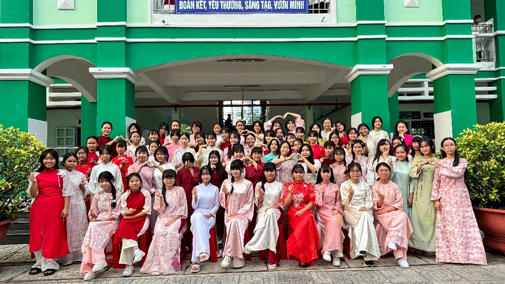 z7603069854875 ee6ee328c80b49a0059788f8a36bfe12