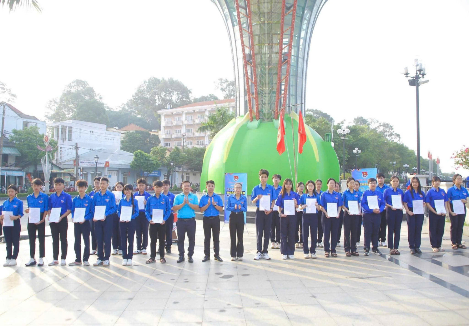 Chi đoàn trường THCS Nguyễn Văn Cừ tham gia "Ngày Đoàn viên" năm 2026